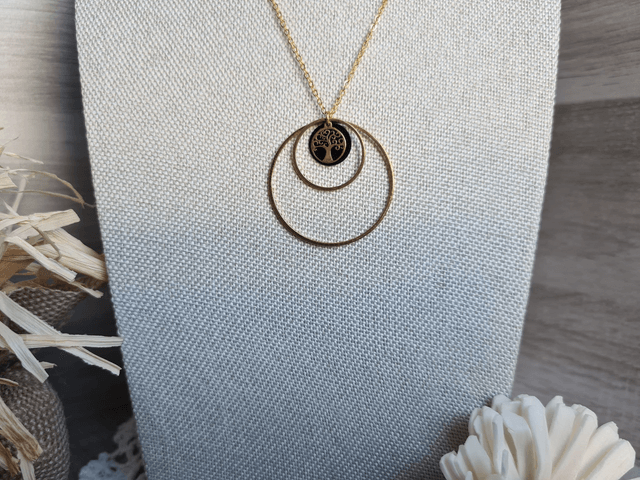 Collier Doré et noir avec arbre de vie