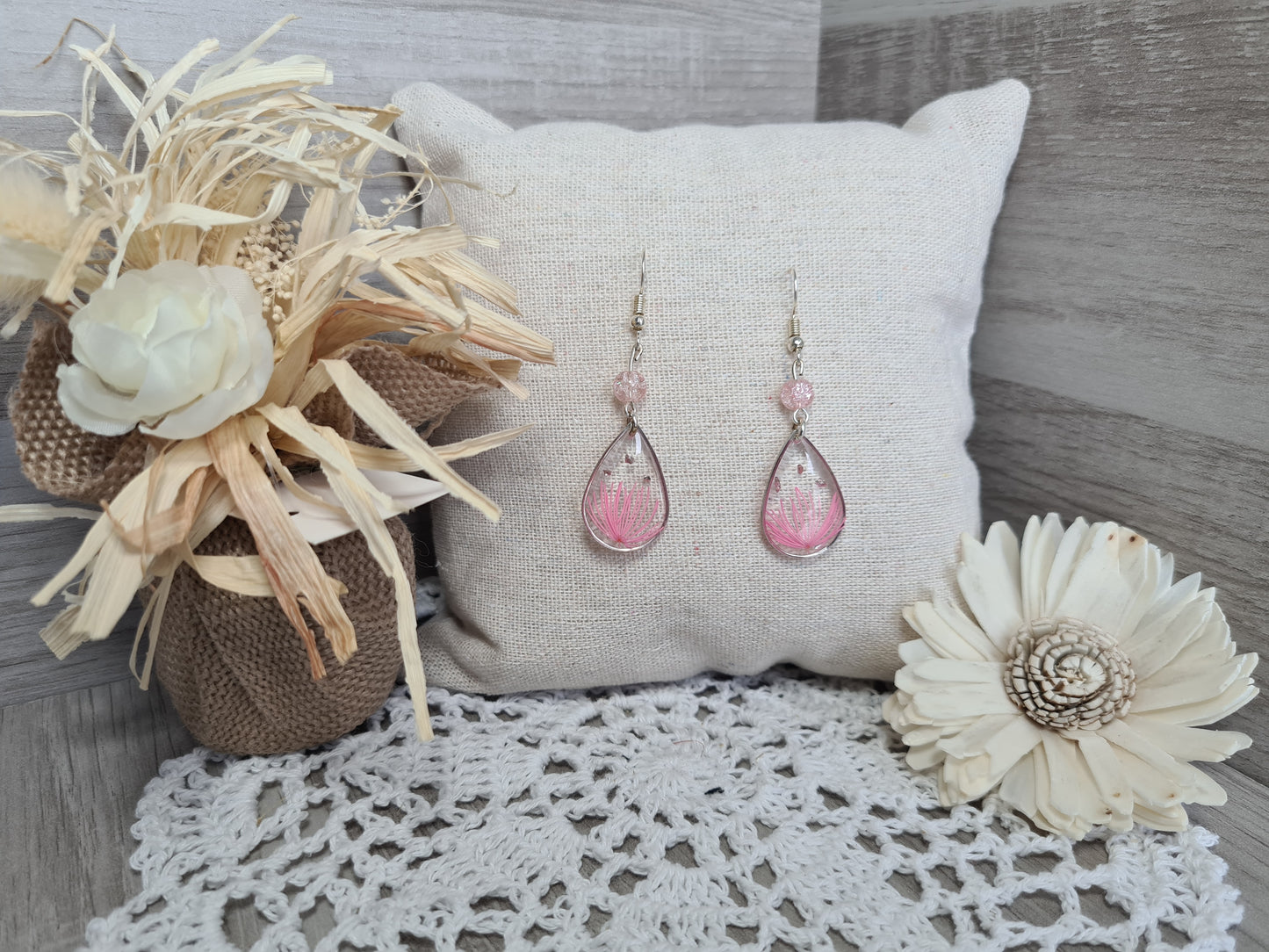 Boucles d'oreilles fleurs séchées roses et résine uv Légères Et Hypoallergénique